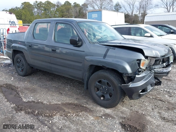 2013 Honda Ridgeline RT with VIN 5FPYK1F28DB011743, listed as a IAAI auction lot 41435328 with 71,136 mi miles. Bid and sale history available at carsss.com. Image 1.