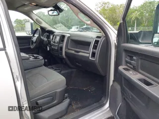 2016 Ram 2500 Tradesman с VIN 3C6UR5CL0GG357847, выставлен на аукционе IAAI как лот 42403339 с пробегом 256 394 миль миль и . История ставок и продаж доступна на DreamBid. Изображение 5.