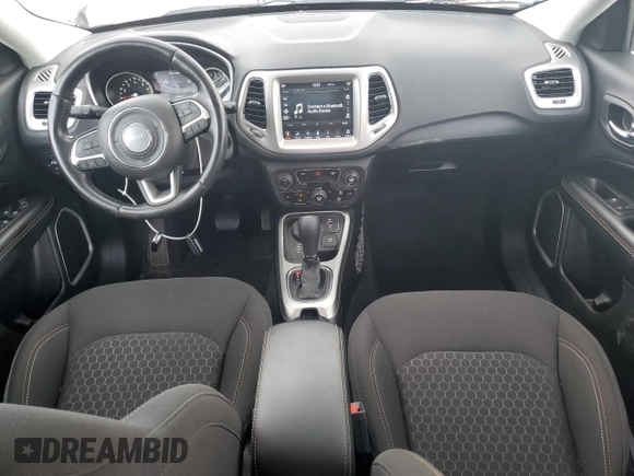 2020 Jeep Compass Sport с VIN 3C4NJDAB9LT174408, выставлен на аукционе Copart как лот 56135065 с пробегом 23 465 миль миль и Списание • Salvage title. История ставок и продаж доступна на DreamBid. Изображение 8.