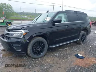 2022 Ford Expedition XLT z VIN 1FMJU1JT2NEA09523, wystawiony jako IAAI lot #42113474 z przebiegiem 52 622 mil mil oraz . Historia ofert i sprzedaży dostępna na DreamBid. Obrazek 2.