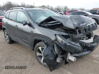 2021 Jeep Cherokee Limited z VIN 1C4PJMDXXMD215667, wystawiony jako IAAI lot #42114920 z przebiegiem 38 481 mil mil oraz . Historia ofert i sprzedaży dostępna na DreamBid. Obrazek 1.