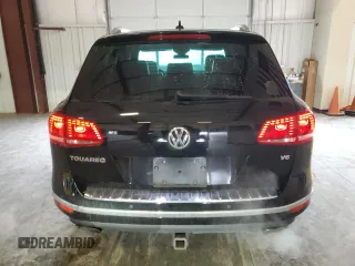 2017 Volkswagen Touareg Wolfsburg Edition с VIN WVGRF7BP5HD003159, выставлен на аукционе Copart как лот 45211865 с пробегом 120 393 миль миль и Списание • Salvage title. История ставок и продаж доступна на DreamBid. Изображение 6.