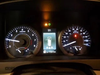 2017 Toyota Sienna XLE с VIN 5TDDZ3DC7HS148099, выставлен на аукционе Copart как лот 55327785 с пробегом 115 573 миль миль и Чистый • Clean title. История ставок и продаж доступна на DreamBid. Изображение 9.
