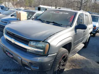 2008 Chevrolet TrailBlazer LT w/1LT with VIN 1GNDS13S882204731, listed as a IAAI auction lot 41702038 with 214,323 mi miles. Bid and sale history available at carsss.com. Image 2.