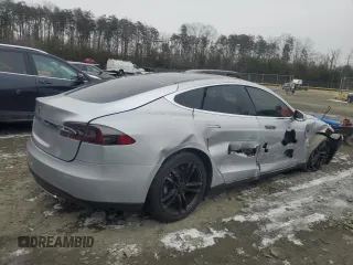 2013 Tesla Model S with VIN 5YJSA1AC9DFP10705, listed as a Copart auction lot 89394665 with Not Provided miles and Salvage Title. Bid and sale history available at carsss.com. Image 3.