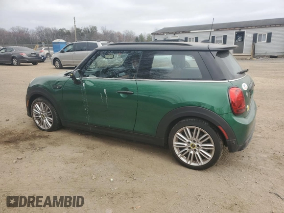 2023 MINI Hardtop Cooper SE z VIN WMW13DJ07P2T83092, wystawiony jako Copart lot #49223965 z przebiegiem 9 596 mil mil oraz Szkoda całkowita • Salvage title. Historia ofert i sprzedaży dostępna na DreamBid. Obrazek 2.