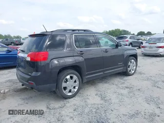 2013 GMC Terrain SLT z VIN 2GKFLVE31D6244078, wystawiony jako IAAI lot #42096707 z przebiegiem 140 000 mil mil oraz . Historia ofert i sprzedaży dostępna na DreamBid. Obrazek 4.