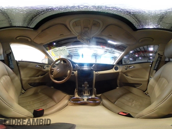 2008 Mercedes-Benz CLS 550 z VIN WDDDJ72XX8A130056, wystawiony jako IAAI lot #42457945 z przebiegiem 111 662 mil mil oraz . Historia ofert i sprzedaży dostępna na DreamBid. Obrazek 18.