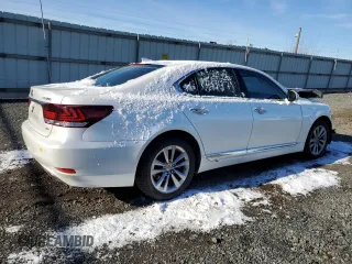 2016 Lexus LS 460 with VIN JTHCL5EF9G5026896, listed as a Copart auction lot 86105034 with 33,073 mi miles and Salvage title. Bid and sale history available at DreamBid. Image 3.