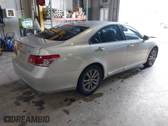 2011 Lexus ES 330 with VIN JTHBK1EG3B2433008, listed as a IAAI auction lot 42536589 with 126,518 mi miles and . Bid and sale history available at DreamBid. Image 4.