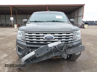 2018 Ford Expedition Limited with VIN 1FMJU1KT4JEA48574, listed as a IAAI auction lot 41588696 with 182,845 mi miles. Bid and sale history available at carsss.com. Image 12.