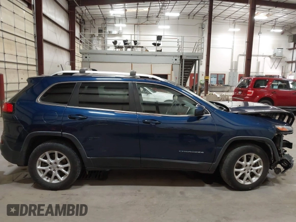 2018 Jeep Cherokee Latitude Plus with VIN 1C4PJMLB0JD612922, listed as a IAAI auction lot 42581594 with 137,793 mi miles and . Bid and sale history available at DreamBid. Image 14.