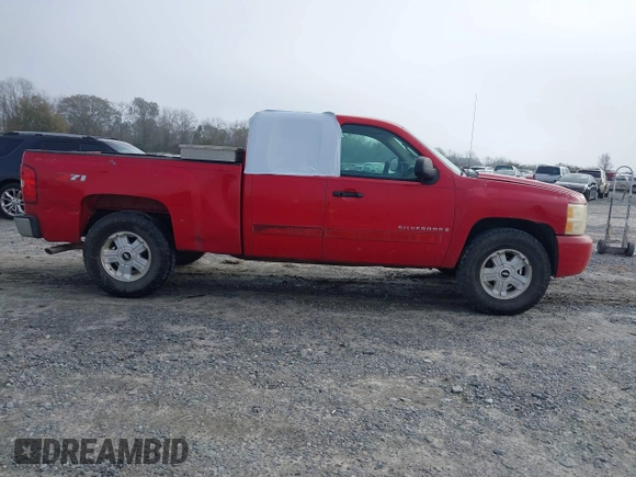 2007 Chevrolet Silverado 1500 LT w/1LT with VIN 2GCEC19J671691001, listed as a IAAI auction lot 41222623 with 453,650 mi miles. Bid and sale history available at carsss.com. Image 13.