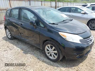2014 Nissan Note S Plus z VIN 3N1CE2CP7EL393768, wystawiony jako IAAI lot #42428574 z przebiegiem 98 635 mil mil oraz . Historia ofert i sprzedaży dostępna na DreamBid. Obrazek 1.