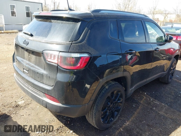 2018 Jeep Compass Limited with VIN 3C4NJDCB7JT361639, listed as a IAAI auction lot 41850166 with 80,208 mi miles. Bid and sale history available at carsss.com. Image 4.