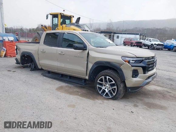 2024 Chevrolet Colorado 4WD Z71 with VIN 1GCPTDEK4R1247018, listed as a IAAI auction lot 41887241 with 1,333 mi miles. Bid and sale history available at carsss.com. Image 1.