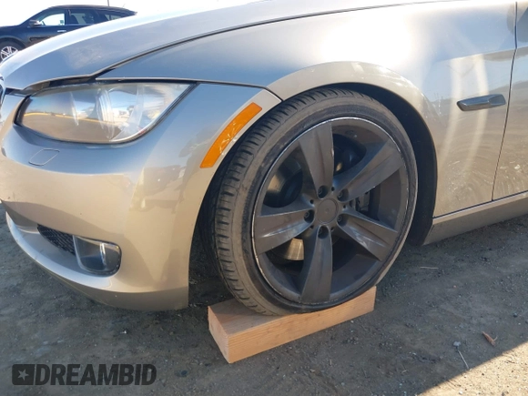 2007 BMW 3 Series 335i with VIN WBAWL73587PX49841, listed as a IAAI auction lot 41321892 with 173,556 mi miles. Bid and sale history available at carsss.com. Image 6.