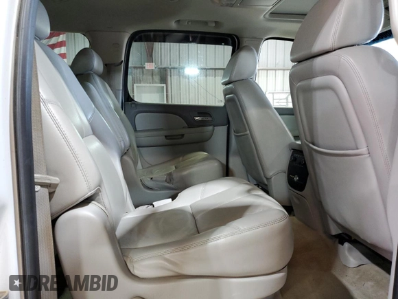 2007 GMC Yukon XL SLT with VIN 1GKFK16327J247671, listed as a Copart auction lot 48088245 with 201,157 mi miles and Salvage Title. Bid and sale history available at carsss.com. Image 11.