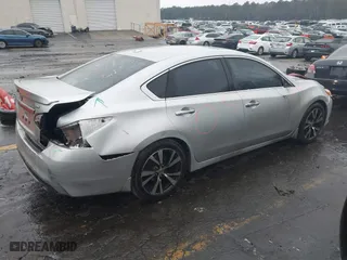 2016 Nissan Altima 2.5 SL with VIN 1N4AL3AP4GC280514, listed as a IAAI auction lot 41543329 with 154,268 mi miles. Bid and sale history available at carsss.com. Image 4.