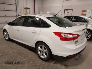 2014 Ford Focus SE with VIN 1FADP3F21EL200534, listed as a IAAI auction lot 41942026 with 61,414 mi miles. Bid and sale history available at carsss.com. Image 3.