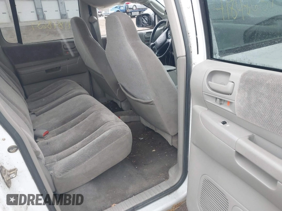 2002 Dodge Dakota SLT z VIN 1B7HG48N72S577296, wystawiony jako IAAI lot #41848637 z przebiegiem 133 777 mil mil oraz . Historia ofert i sprzedaży dostępna na DreamBid. Obrazek 8.