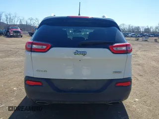 2015 Jeep Cherokee Latitude with VIN 1C4PJMCS8FW624375, listed as a IAAI auction lot 41848679 with 148,130 mi miles and . Bid and sale history available at DreamBid. Image 16.