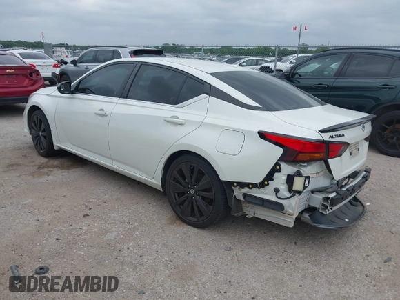 2022 Nissan Altima SR z VIN 1N4BL4CV3NN424416, wystawiony jako IAAI lot #42127183 z przebiegiem 8 881 mil mil oraz . Historia ofert i sprzedaży dostępna na DreamBid. Obrazek 3.