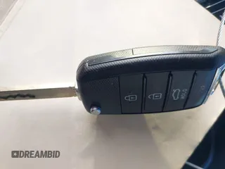 2018 Kia Optima S z VIN 5XXGT4L39JG257726, wystawiony jako IAAI lot #42009032 z przebiegiem 130 448 mil mil oraz . Historia ofert i sprzedaży dostępna na DreamBid. Obrazek 11.