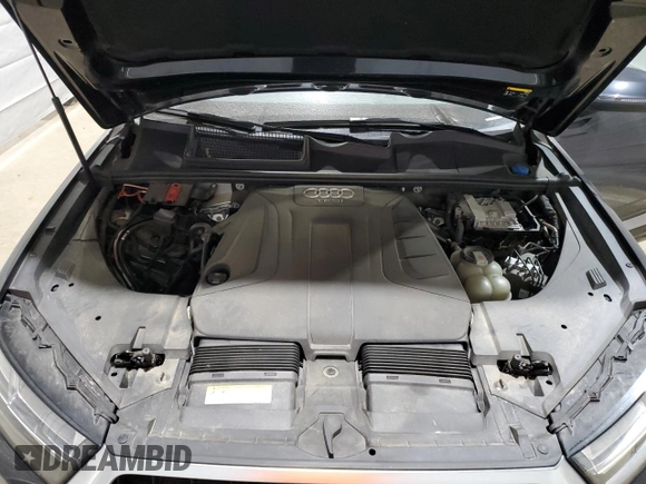 2018 Audi Q7 Premium Plus with VIN WA1LHAF75JD013380, listed as a Copart auction lot 58324865 with 92,877 mi miles and Salvage title. Bid and sale history available at DreamBid. Image 12.