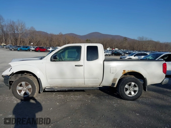 2010 Nissan Frontier SE z VIN 1N6AD0CW2AC437777, wystawiony jako IAAI lot #41412980 z przebiegiem 224 829 mil mil oraz . Historia ofert i sprzedaży dostępna na DreamBid. Obrazek 15.