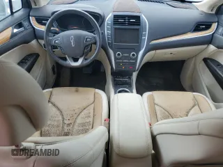 2015 Lincoln MKC z VIN 5LMCJ1A94FUJ19967, wystawiony jako Copart lot #58873665 z przebiegiem Nie podano mil oraz Szkody całkowita. Historia ofert i sprzedaży dostępna na DreamBid. Obrazek 8.