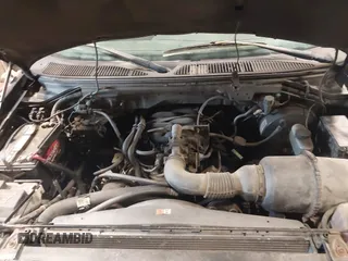 2001 Ford F-150 XL с VIN 1FTZF18241NA86371, выставлен на аукционе IAAI как лот 42621430 с пробегом Не указан миль и . История ставок и продаж доступна на DreamBid. Изображение 10.