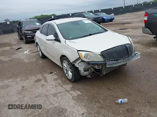2014 Buick Verano Convenience Group with VIN 1G4PR5SK2E4182506, listed as a IAAI auction lot 41957247 with 250,122 mi miles. Bid and sale history available at carsss.com. Image 1.