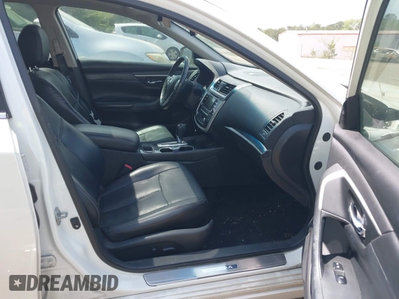 2016 Nissan Altima SR with VIN 1N4AL3AP9GC136005, listed as a IAAI auction lot 42041717 with 136,594 mi miles and . Bid and sale history available at DreamBid. Image 5.