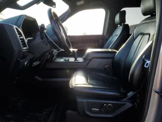 2020 Ford Expedition Max Limited с VIN 1FMJK1KT8LEA87855, выставлен на аукционе Copart как лот 52282465 с пробегом 144 808 миль миль и На запчасти • Non repairable. История ставок и продаж доступна на DreamBid. Изображение 7.
