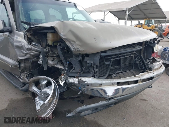 2002 Chevrolet Suburban LS with VIN 1GNEC16T02J206251, listed as a IAAI auction lot 42732097 with 276,973 mi miles and . Bid and sale history available at DreamBid. Image 6.