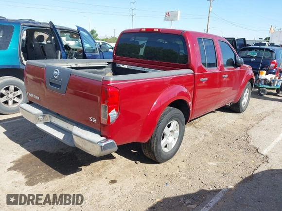 2008 Nissan Frontier SE z VIN 1N6AD07UX8C445256, wystawiony jako IAAI lot #42268253 z przebiegiem 174 692 mil mil oraz . Historia ofert i sprzedaży dostępna na DreamBid. Obrazek 4.