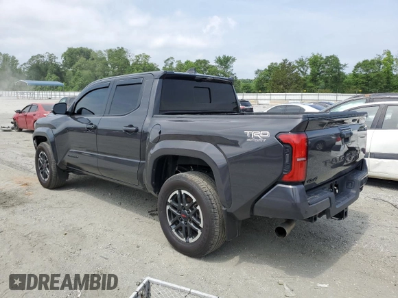 2024 Toyota Tacoma SR5 z VIN 3TMLB5JN2RM017259, wystawiony jako Copart lot #55850015 z przebiegiem 29 596 mil mil oraz Szkoda całkowita • Salvage title. Historia ofert i sprzedaży dostępna na DreamBid. Obrazek 2.