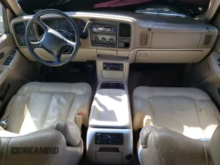 2002 Chevrolet Suburban LS with VIN 1GNFK16Z32J329649, listed as a Copart auction lot 46812625 with 263,117 mi miles and Clean Title. Bid and sale history available at carsss.com. Image 8.