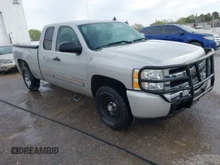 2009 Chevrolet Silverado 1500 LT with VIN 1GCEC29C89Z163686, listed as a IAAI auction lot 41881851 with 1 mi miles. Bid and sale history available at carsss.com. Image 1.