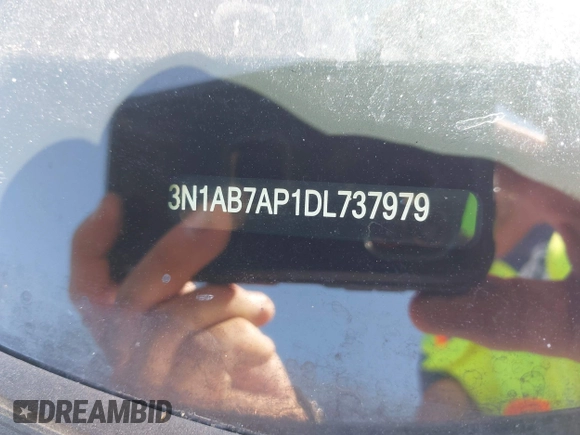 2013 Nissan Sentra SR with VIN 3N1AB7AP1DL737979, listed as a IAAI auction lot 42122424 with 181,507 mi miles and . Bid and sale history available at DreamBid. Image 9.