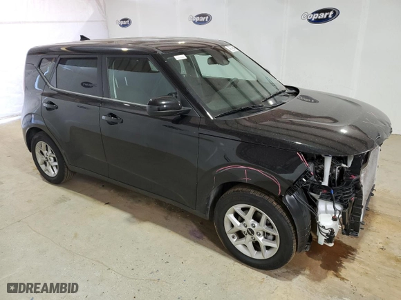 2025 Kia Soul LX with VIN KNDJ23AU7S7926956, listed as a Copart auction lot 52883215 with 13,130 mi miles and Clean Title. Bid and sale history available at carsss.com. Image 4.