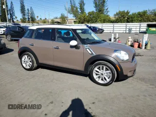 2014 MINI Countryman S with VIN WMWZC3C57EWP29072, listed as a Copart auction lot 88071195 with 105,183 mi miles and Clean Title. Bid and sale history available at DreamBid. Image 4.