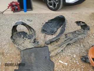 2020 Toyota Sienna LE Auto Access Seat with VIN 5TDKZ3DC7LS070827, listed as a Copart auction lot 45071994 with 101,563 mi miles and Salvage title. Bid and sale history available at DreamBid. Image 13.
