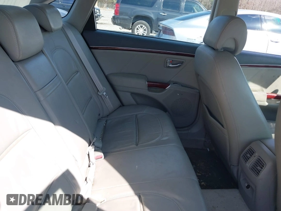 2008 Hyundai Azera Limited with VIN KMHFC46F68A256391, listed as a IAAI auction lot 41669788 with 203,636 mi miles and . Bid and sale history available at carsss.com. Image 8.