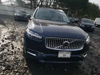 2024 Volvo XC90 Ultimate Bright Theme with VIN YV4062PF8R1185598, listed as a Copart auction lot 83224844 with 11,004 mi miles and Salvage Title. Bid and sale history available at carsss.com. Image 12.