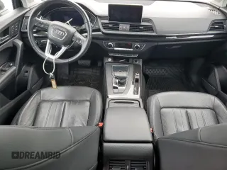 2020 Audi Q5 Premium Plus z VIN WA1BNAFYXL2103409, wystawiony jako Copart lot #56036135 z przebiegiem 83 890 mil mil oraz Szkoda całkowita • Salvage title. Historia ofert i sprzedaży dostępna na DreamBid. Obrazek 8.