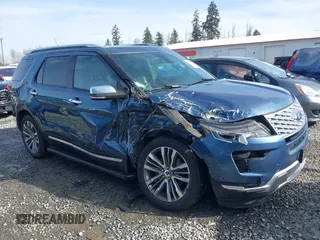 2019 Ford Explorer Platinum z VIN 1FM5K8HT7KGA10396, wystawiony jako IAAI lot #41678118 z przebiegiem Nie podano mil oraz . Historia ofert i sprzedaży dostępna na DreamBid. Obrazek 1.