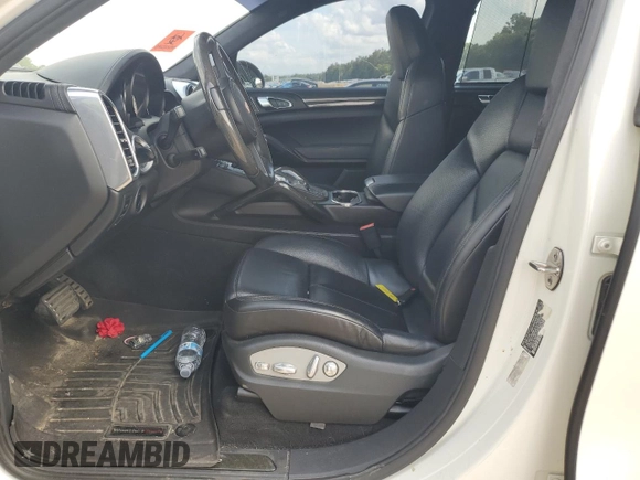 2012 Porsche Cayenne Turbo z VIN WP1AC2A2XCLA81906, wystawiony jako Copart lot #57356955 z przebiegiem 118 855 mil mil oraz Szkoda całkowita • Salvage title. Historia ofert i sprzedaży dostępna na DreamBid. Obrazek 7.