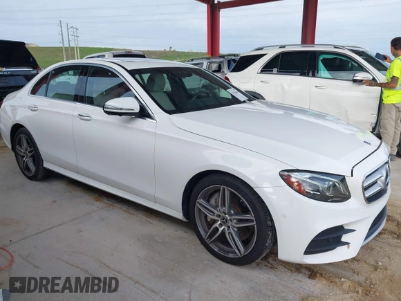 2020 Mercedes-Benz E 350 z VIN W1KZF8DB4LA833854, wystawiony jako IAAI lot #42424616 z przebiegiem 41 860 mil mil oraz . Historia ofert i sprzedaży dostępna na DreamBid. Obrazek 13.